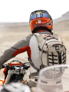 תיק גב לרכיבה אלפינסטארס ALPINESTARS AT-15 אלומיניום אגוז – תמונה 7
