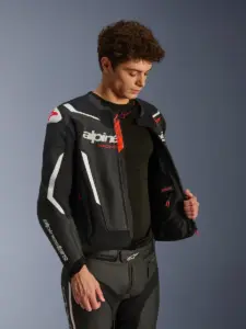 מעיל עור אלפינסטארס ALPINESTARS GP Force V2 Airflow שחור לבן – תמונה 6