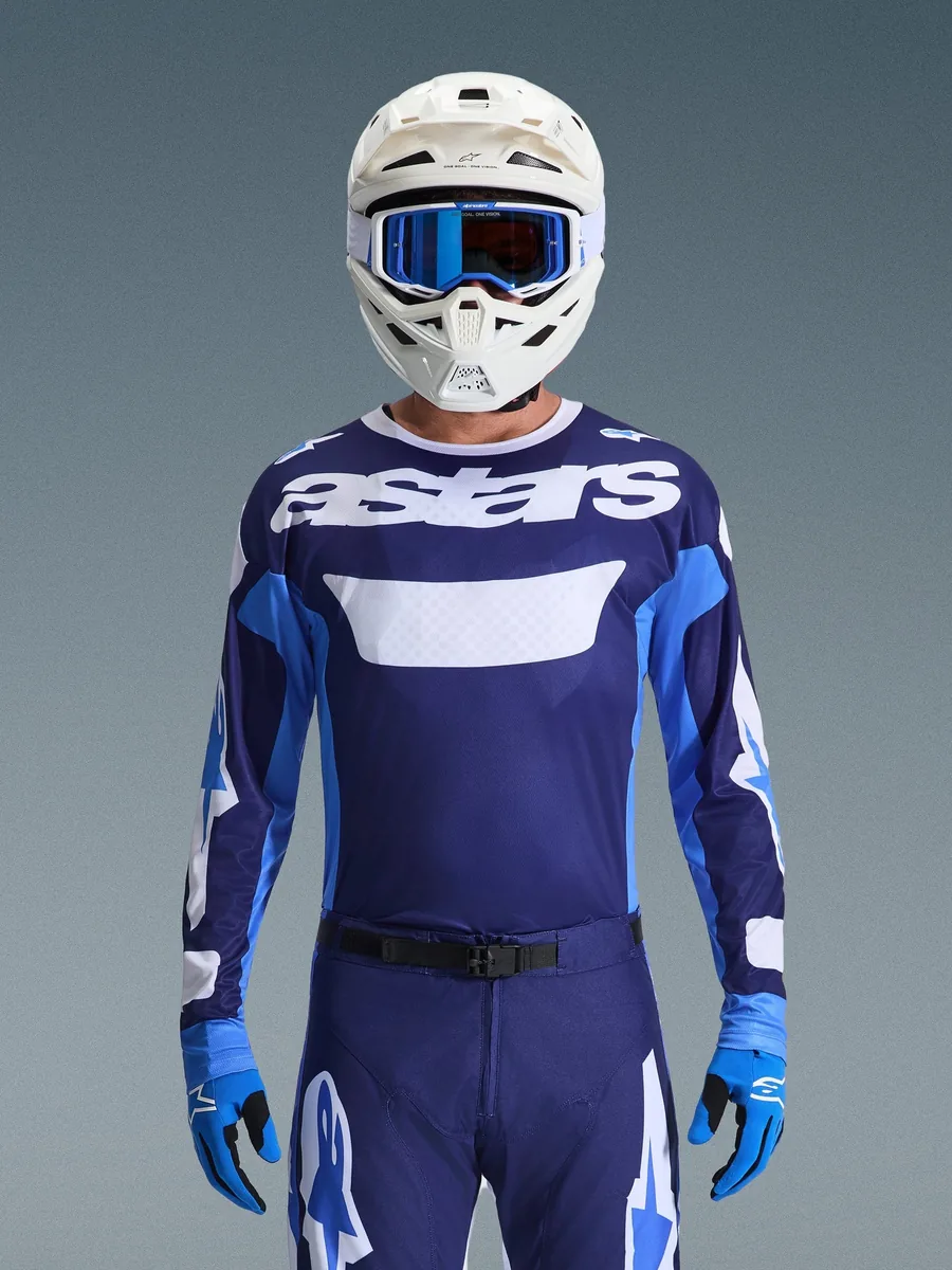 חליפת רכיבת שטח Alpinestars Racer Riway בצבע כחול UCLA לבן חליפת רכיבת שטח אלפינסטארס Alpinestars Racer Riway בצבע כחול UCLA לבן