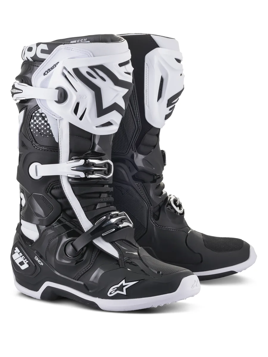 מגפי רכיבת שטח Alpinestars Tech 10 בצבע שחור לבן מגפי רכיבת שטח אלפינסטארס Alpinestars Tech 10 בצבע שחור לבן