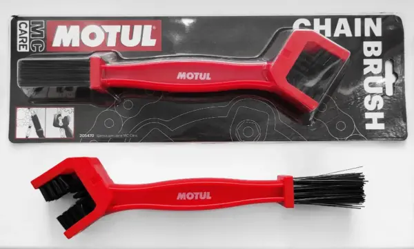 מברשת אדומה לניקוי שרשרת מוטול MOTUL MC Care