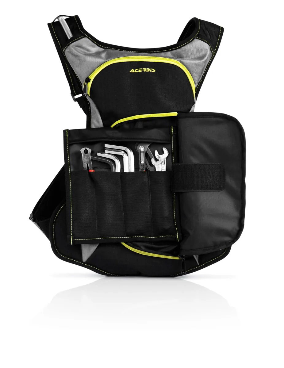 תיק שתייה ACERBIS Acqua 5L בצבע שחור-צהוב עם תא כלים פתוח תיק שתייה ACERBIS Acqua – 5 ליטר, שחור-צהוב