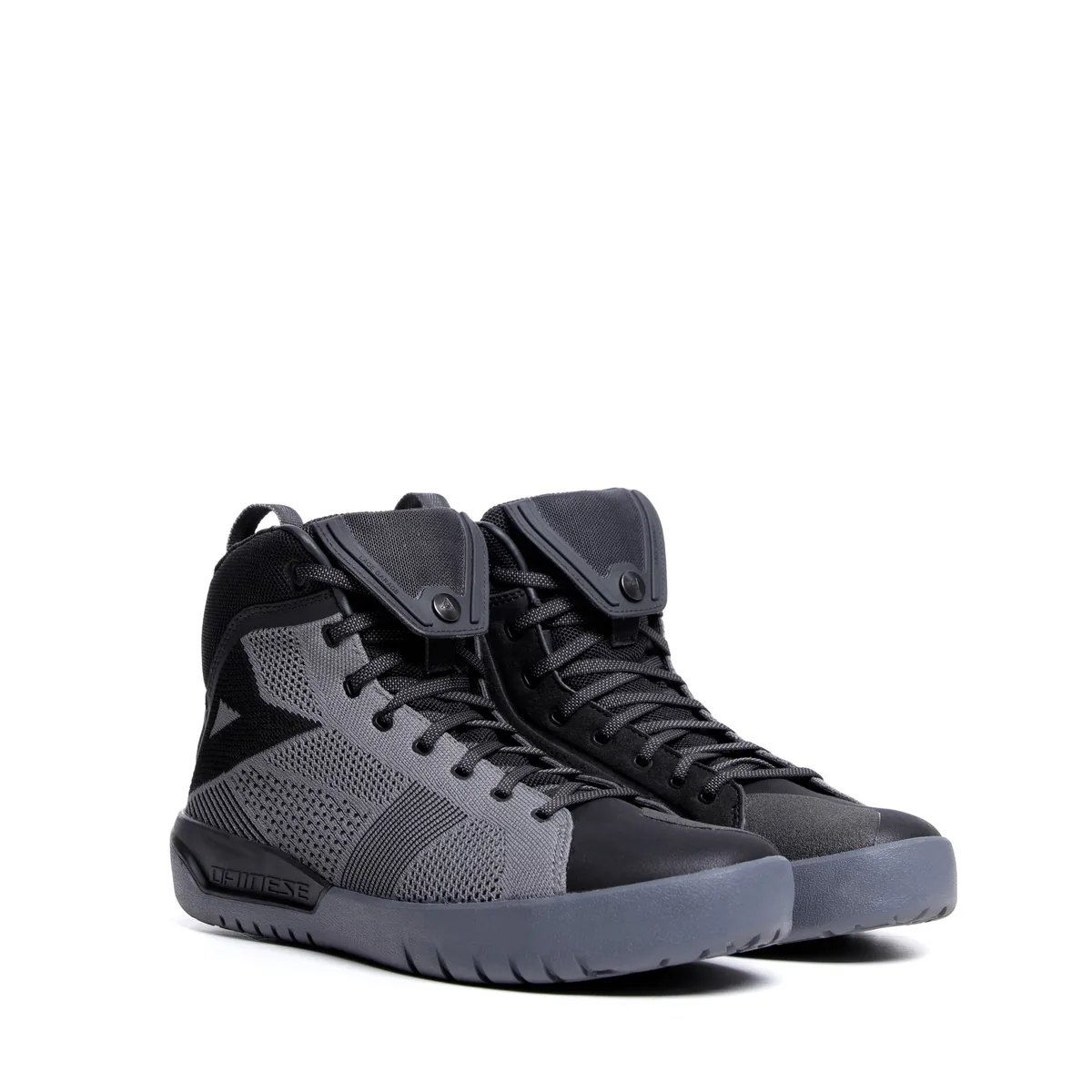 נעל רכיבה DAINESE Metractive Air באפור ושחור נעל רכיבה DAINESE Metractive Air באפור ושחור