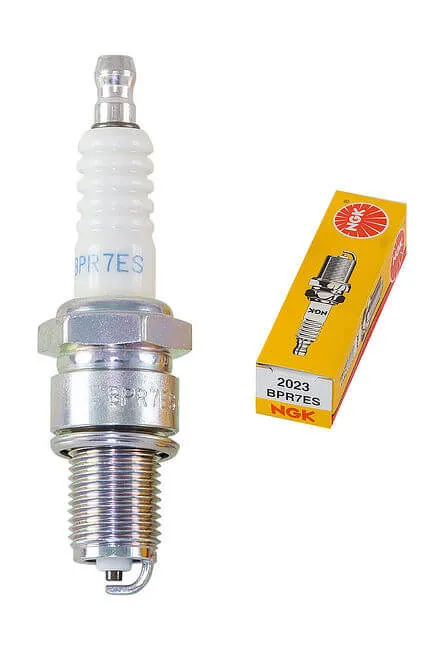 מצת NGK BPR7ES ל-YAMAHA XV750 – ניקל סטנדרטי, דרגת חום 7